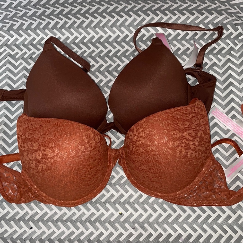 Pink bras wear everywhere